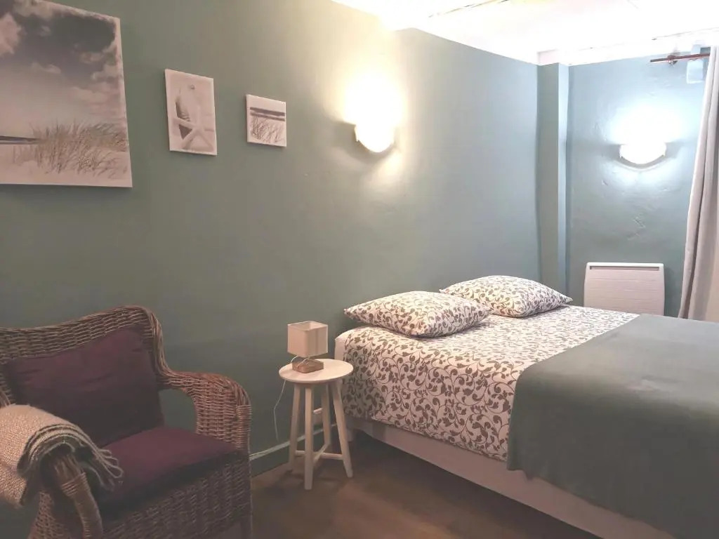 2 bedrooms 2 bathrooms apartment in Old Antibes