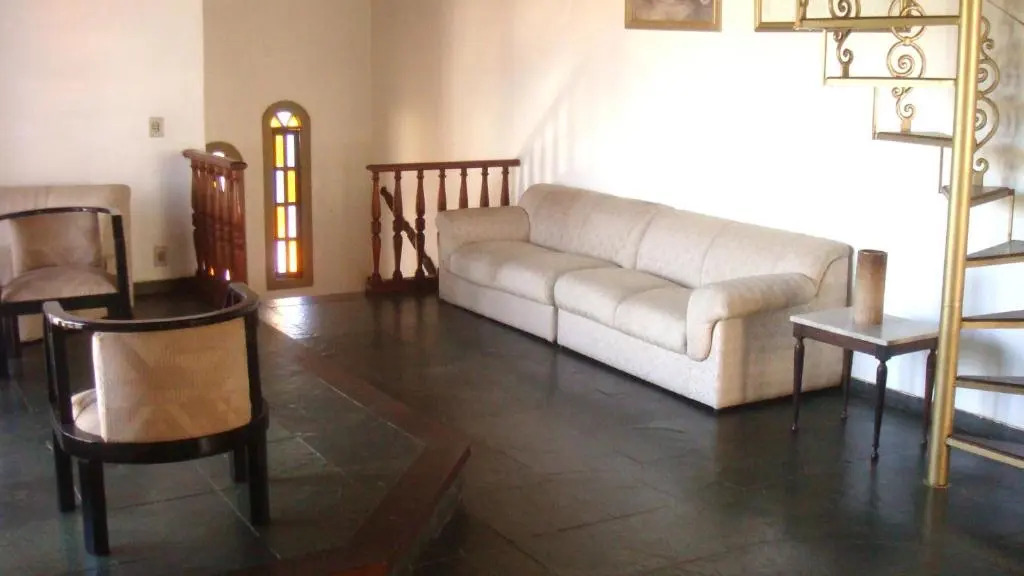 Casa Grande Duplex Temporada Saquarema Balneário de Vilatur 6 quartos, próximo a praia.