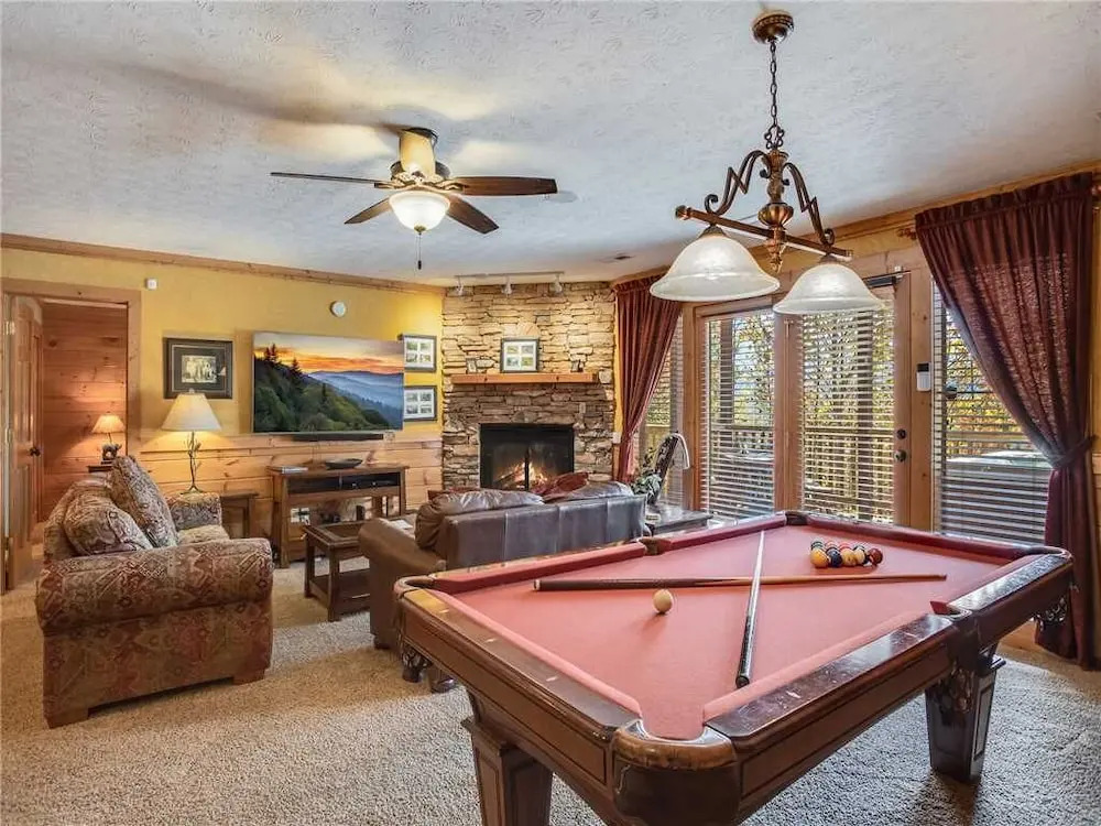 Bear Slide 4 Bedroom Home with Mountain View