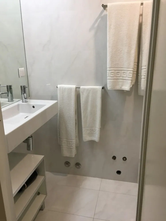White Almada Oporto Apartments