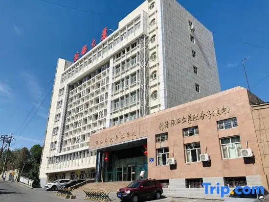 West Tour Hotel