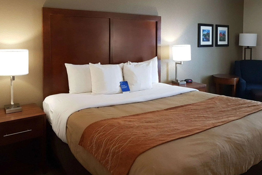 Comfort Inn I-10 West at 51st Ave