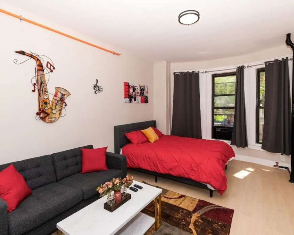 610e Very Comfortable Studio Downtown