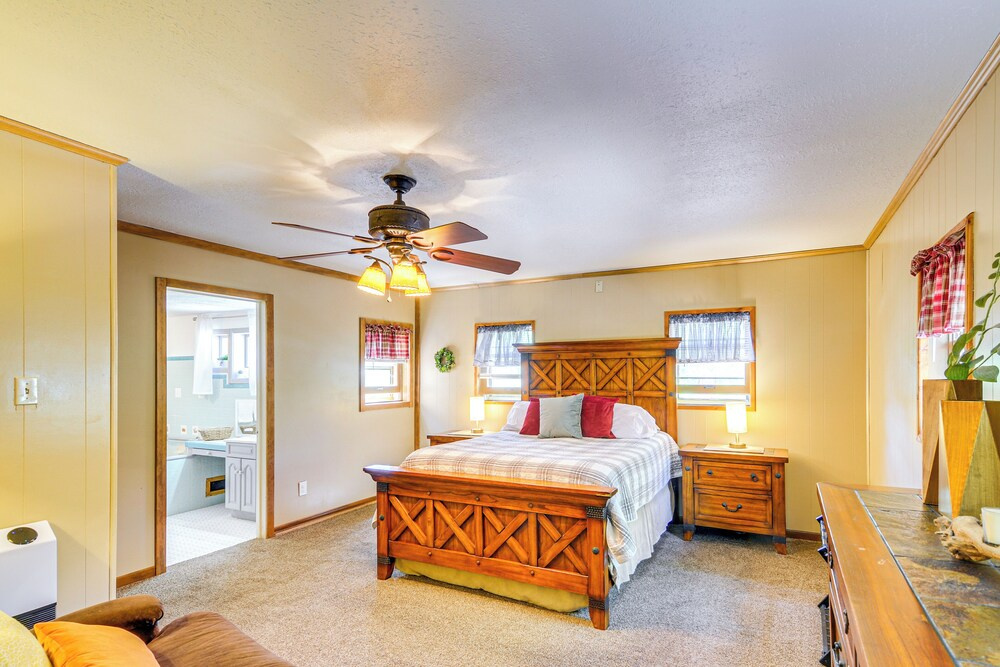 Family-friendly House: Fish, Hike, Bike & More!