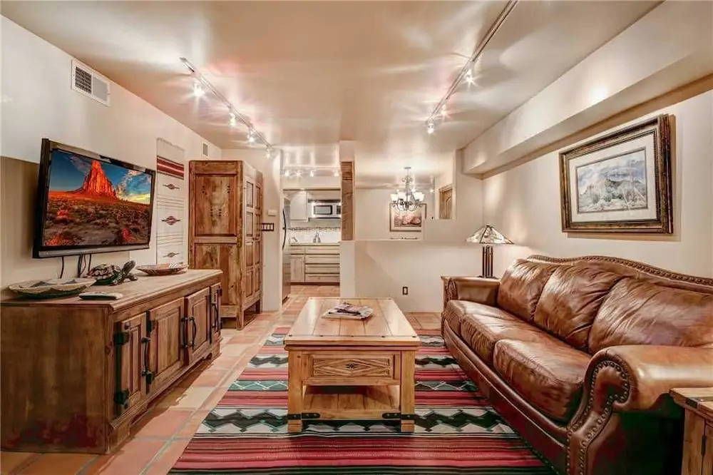 Plaza Splendor - Three Bedroom Home