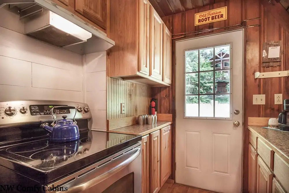 The Simple Life Cabin Apartment 2