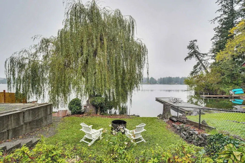 'lakehouse Living' Waterfront Retreat Near Tacoma