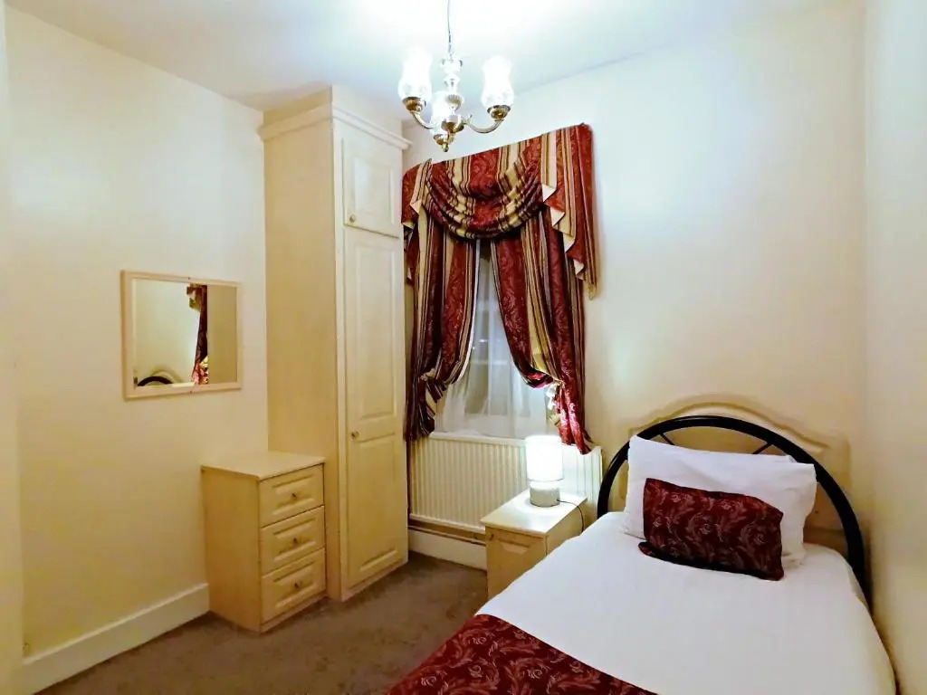 The Gordon House Hotel