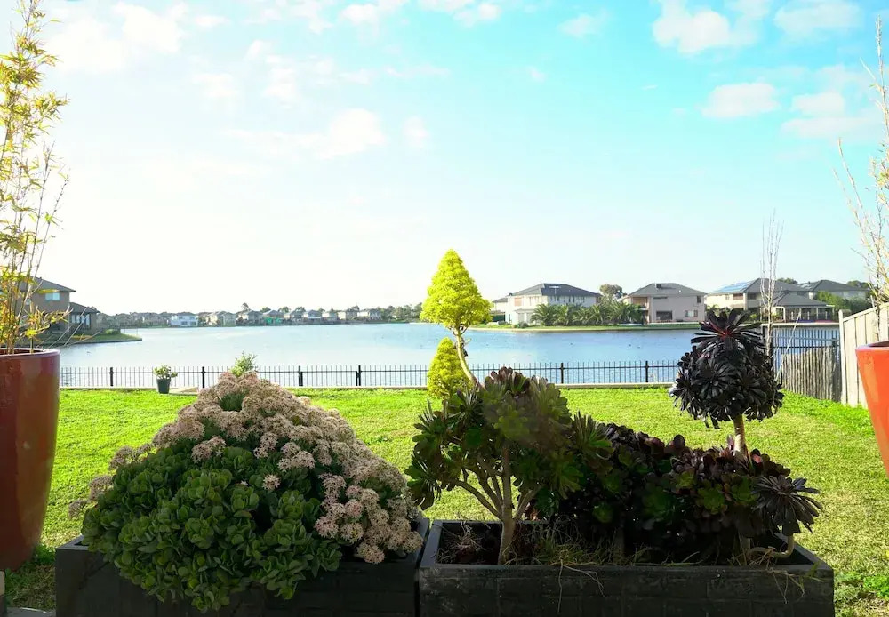 Luxury Waterfront Villa in Sanctuary Lakes