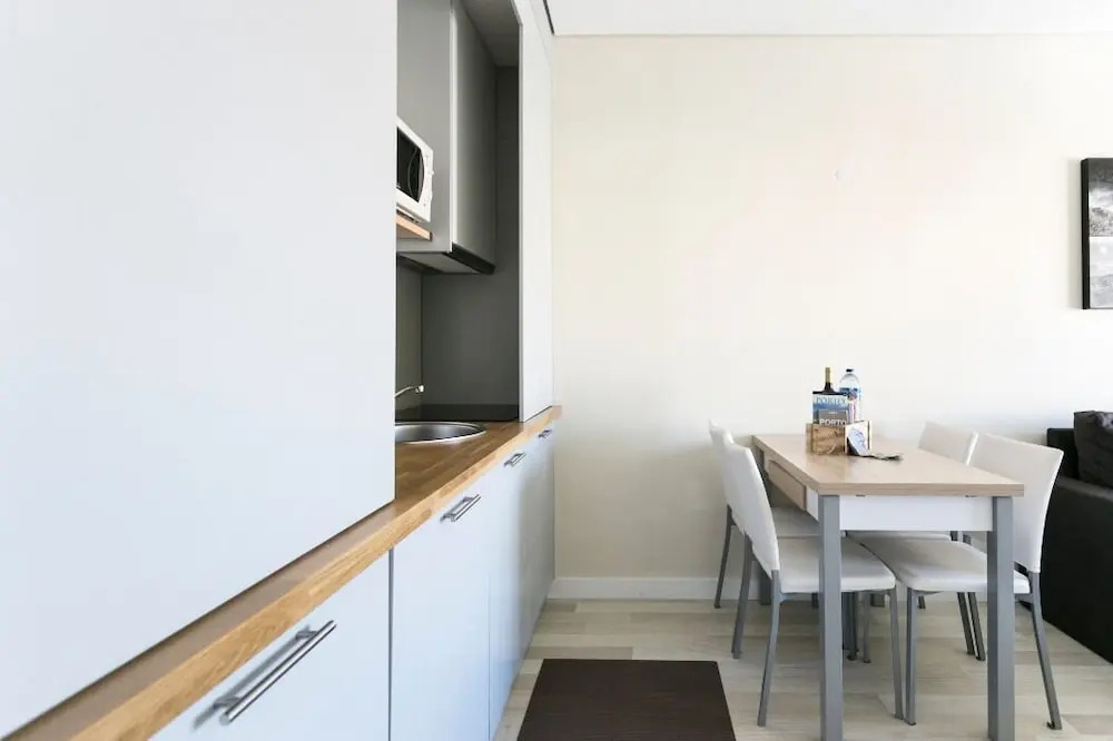 Tripas-Coração,Luxury Corner Apartments in Santa Catarina, Balcony & City Views