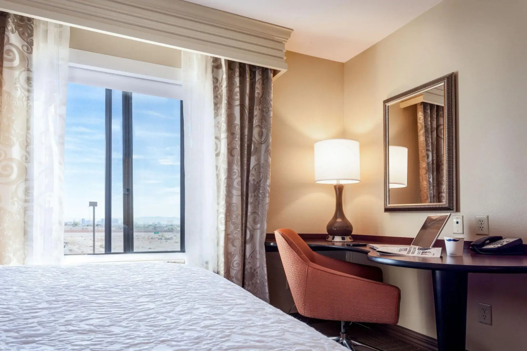 Hampton Inn & Suites Las Vegas-Red Rock/Summerlin