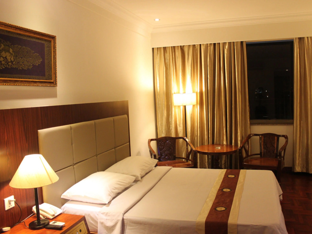 Diamond Hotel