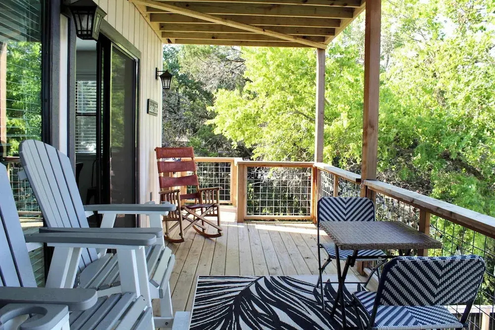 Shore Nuff, a Relaxing 4-bedroom Vacation Home on Canyon Lake