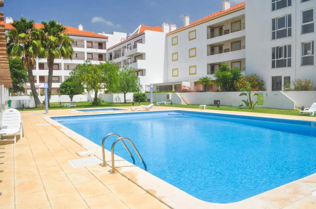 Beach House in Vilamoura: Terrace+pool