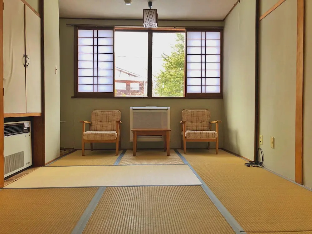 Raicho Onsen Inn