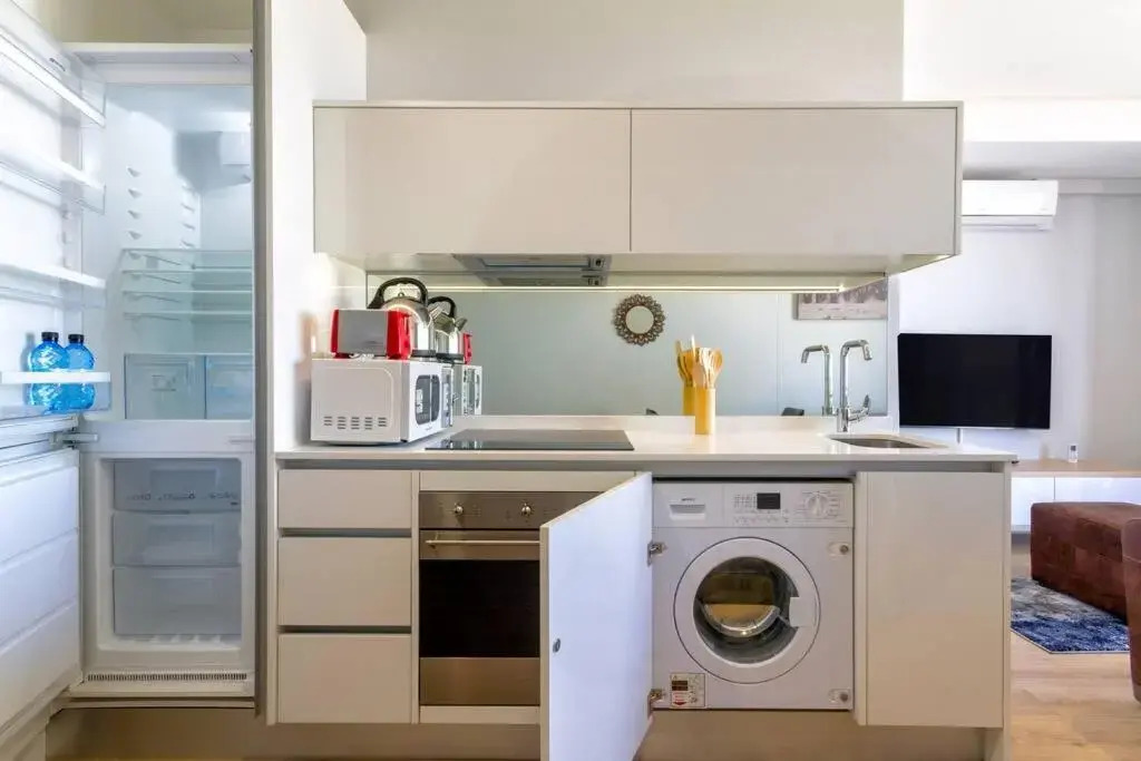 Alimama Spaces: the Pinnacle Ellipse