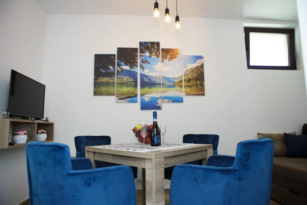 Dvori Sky View E13 Kopaonik - free private parking