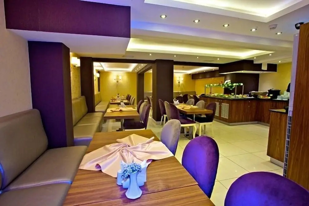 Emin Hotel