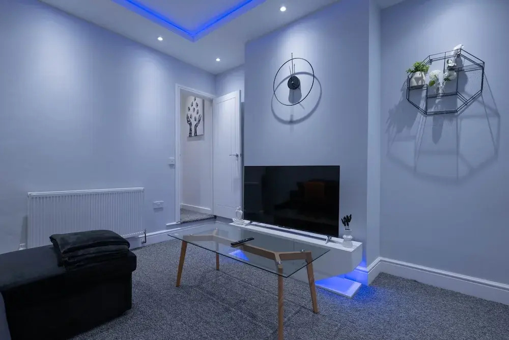 Bespoke 2-bed House in Stoke-on-trent