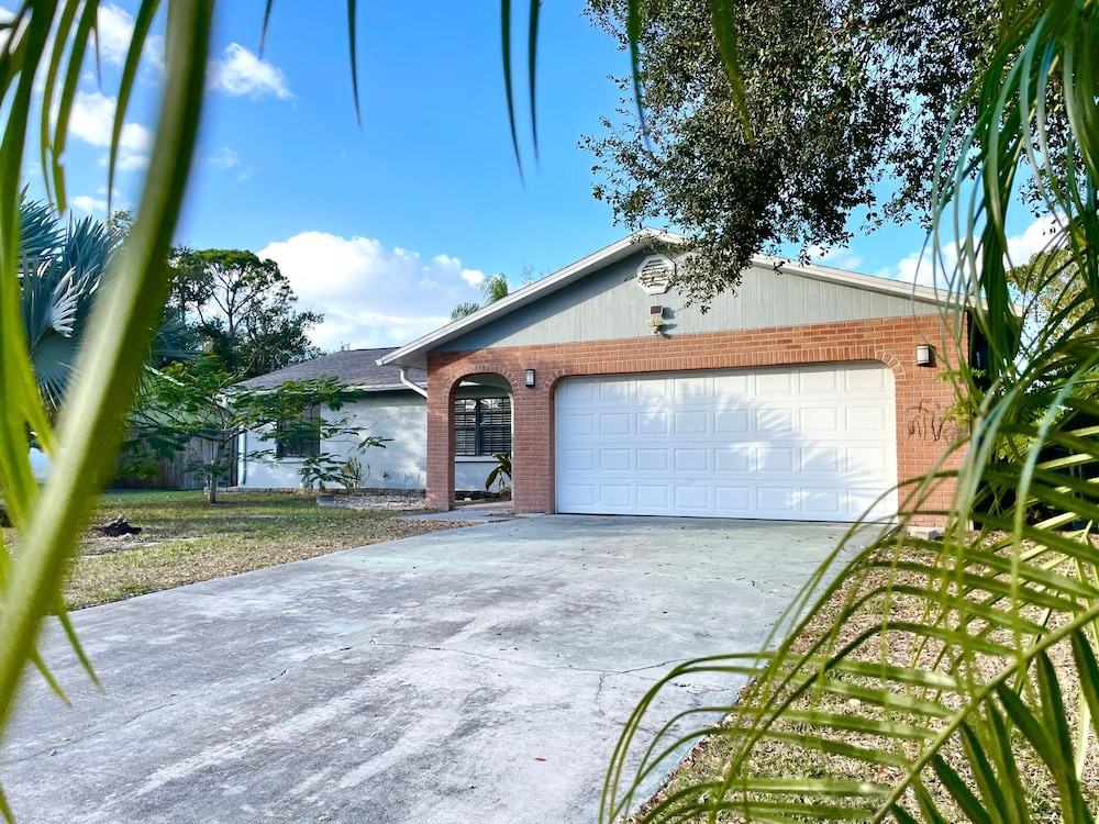 Sarasota Family Home Private Heated Pool Relax