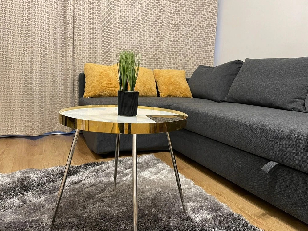 Walk to Lcy Airport/ Excel /dlr 1Br Flat