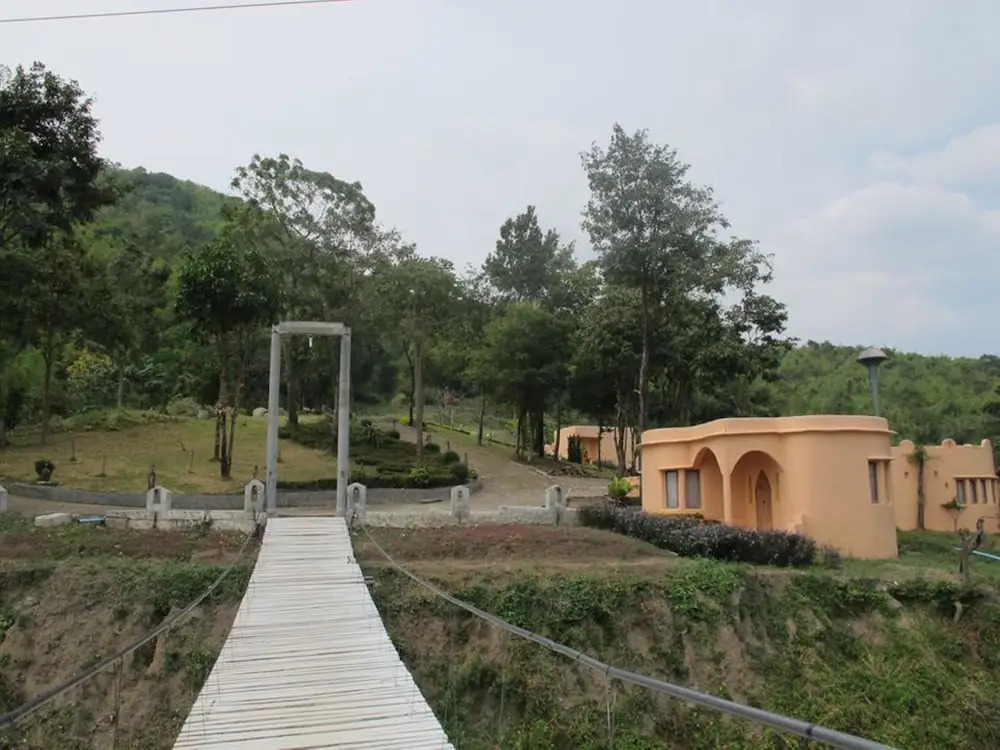 Aulong Resort