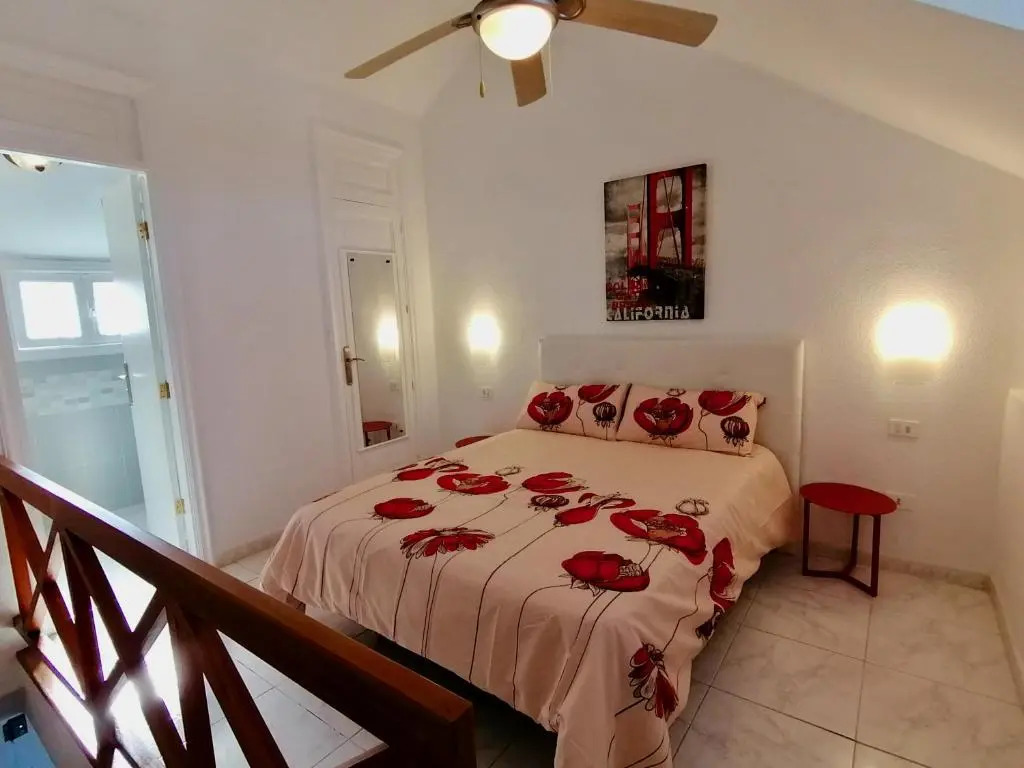 Golden View Holiday Home