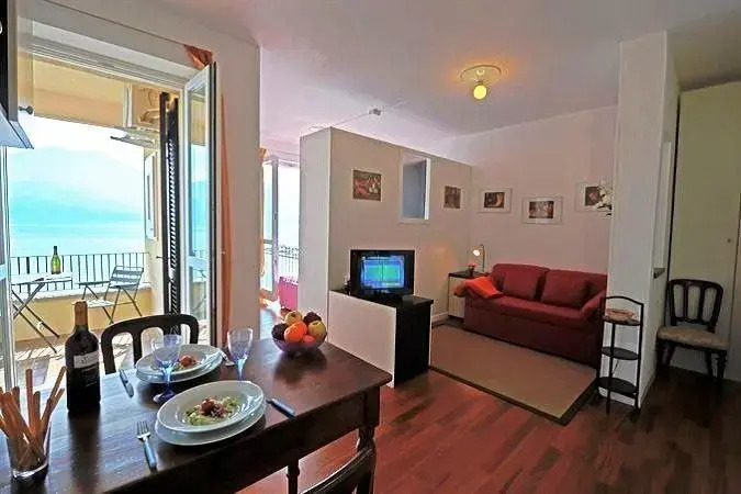 Residenza Menaggio Alba