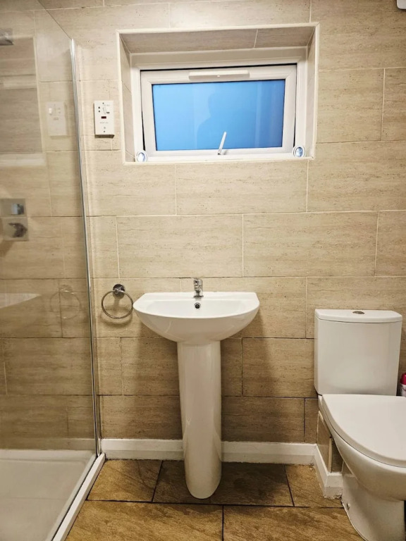 Egremont 2-br Flat With Free Parking & Wi-fi