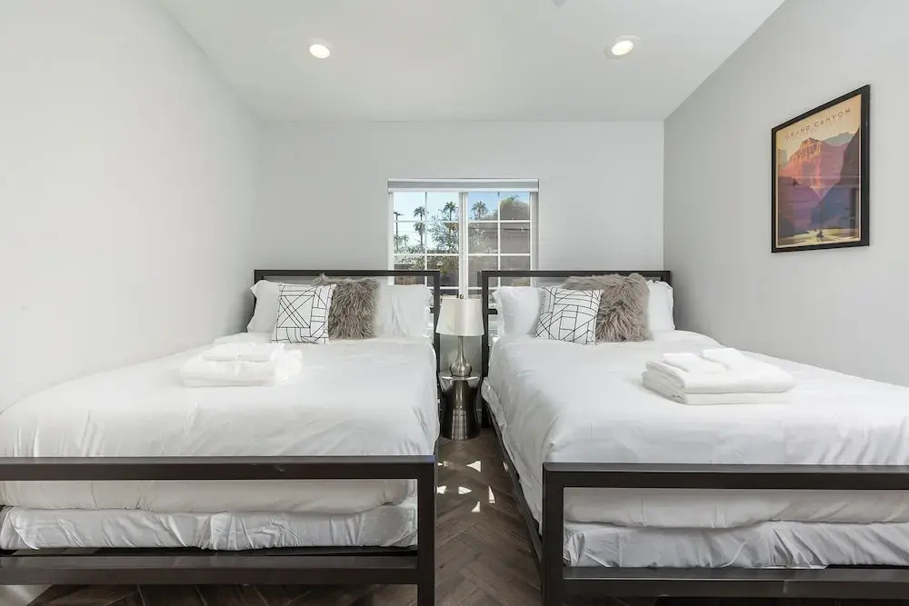 Sunhaven -pool Heat Available - Walk to Old Town