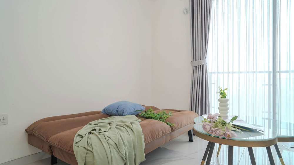 2Br Near Prasetiya Mulya University At Sky House Bsd Apartment