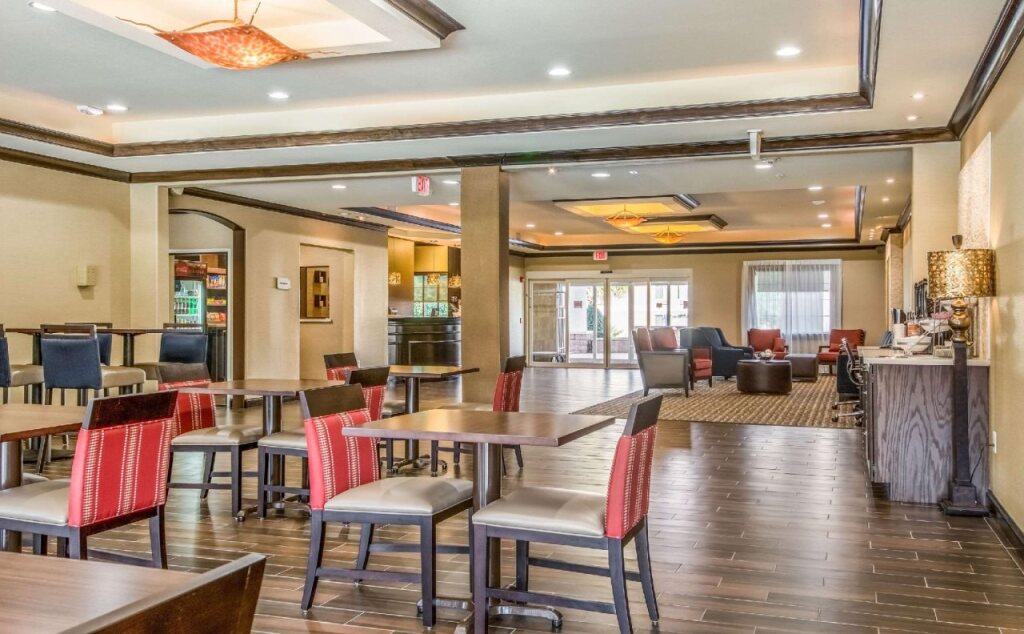 Comfort Suites Alexandria North