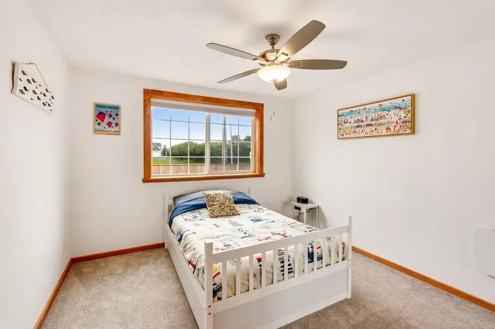 Cobblestone Cottage in Ocean Shores