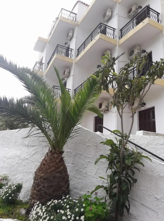 Hotel Rena