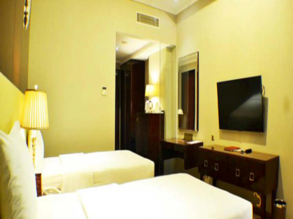 Sutanraja Hotel & Convention Centre