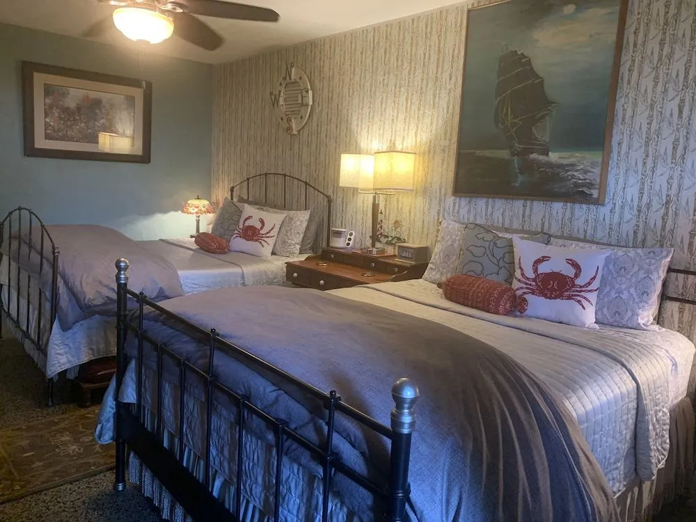 Shamrock Cove Inn