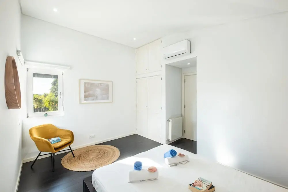 Villa San Marino - com piscina aquecível em Alvor