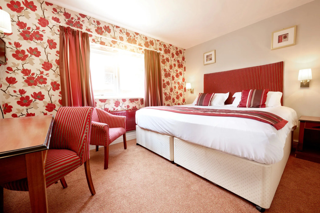 The Hillcrest Hotel