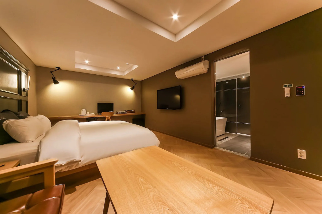 Cherish Hotel