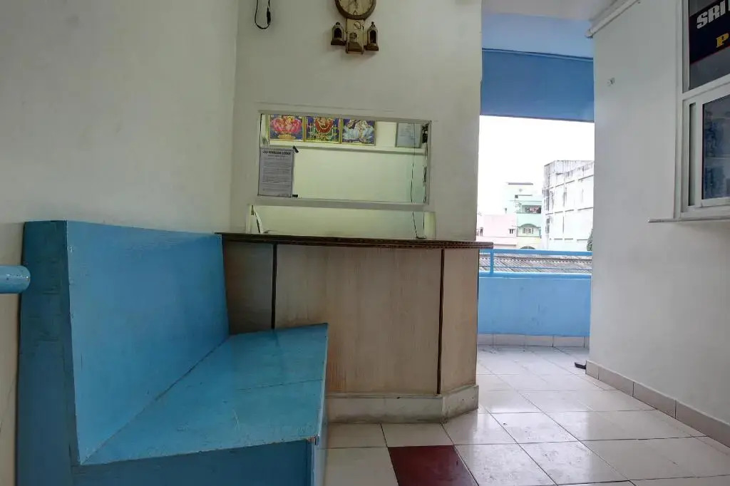 Sri Om Muruga Lodge by OYO Rooms