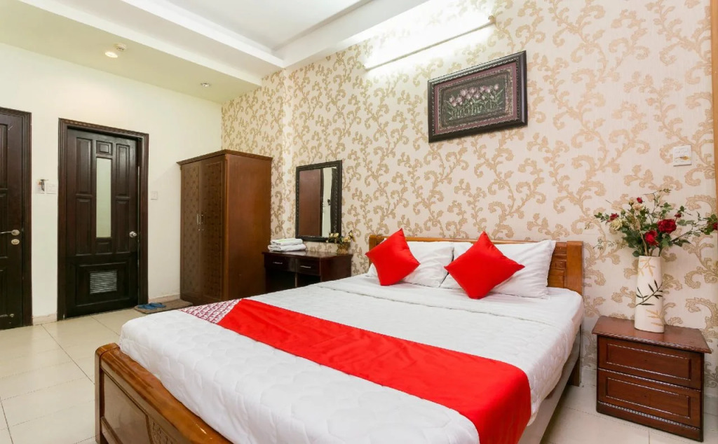 Hoàng Yến Nhi Hotel - 36 Đ. Số 51, Gò Vấp - by Bay Luxury