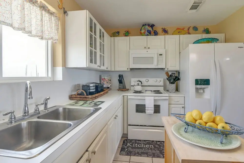 Beach Access: Renovated 'casa Bonita Surfside'