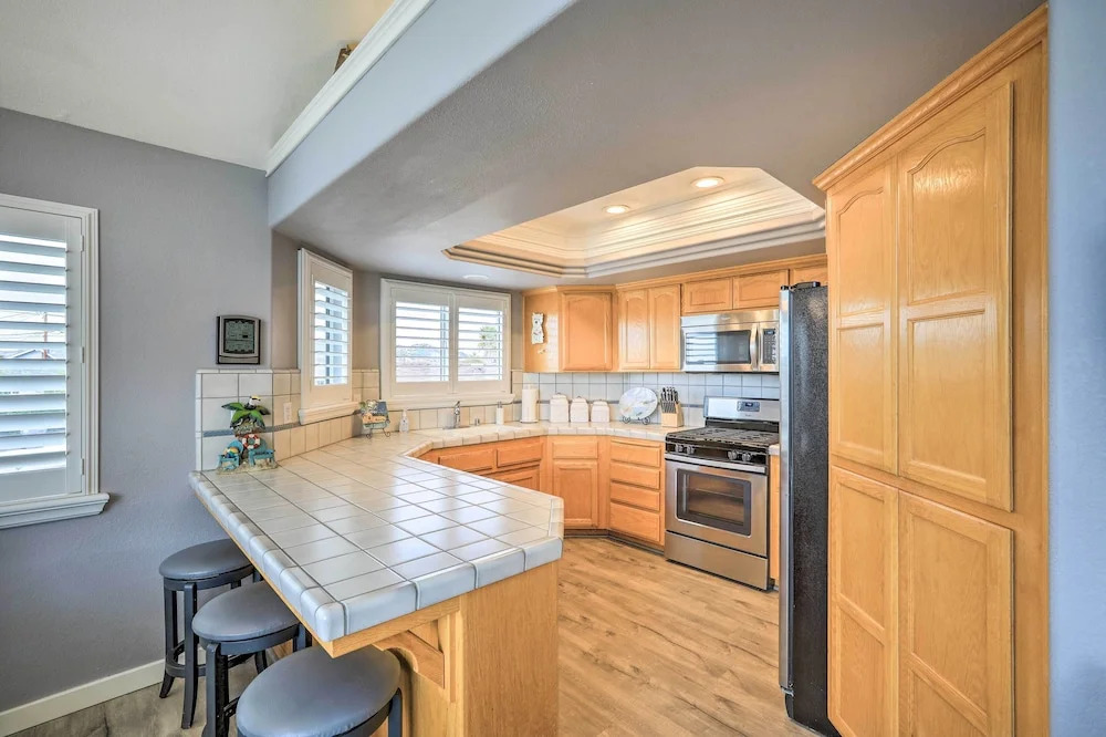 Ideally Located Ocean Escape Near Beach & Wineries