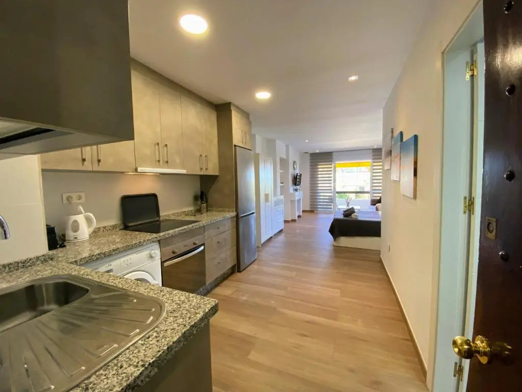Golden Mile Studio - EaW Homes