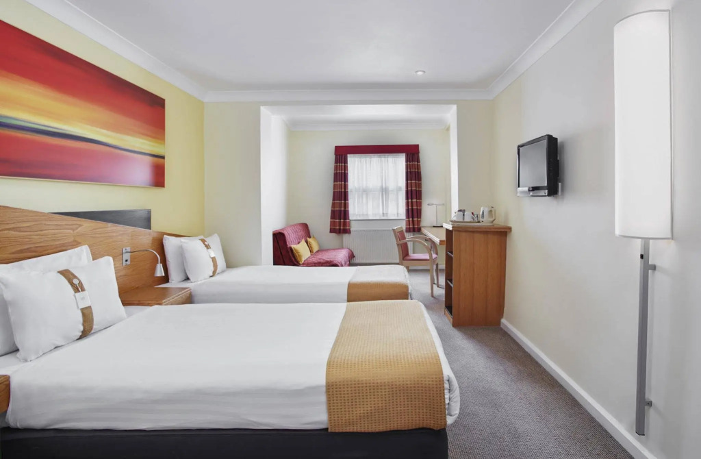 Holiday Inn Express London Victoria by IHG