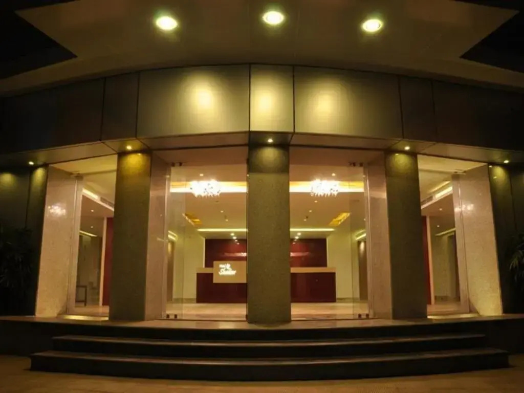 Shelter Hotel
