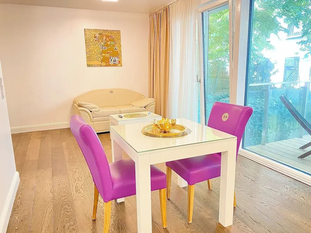 Vienna International Living