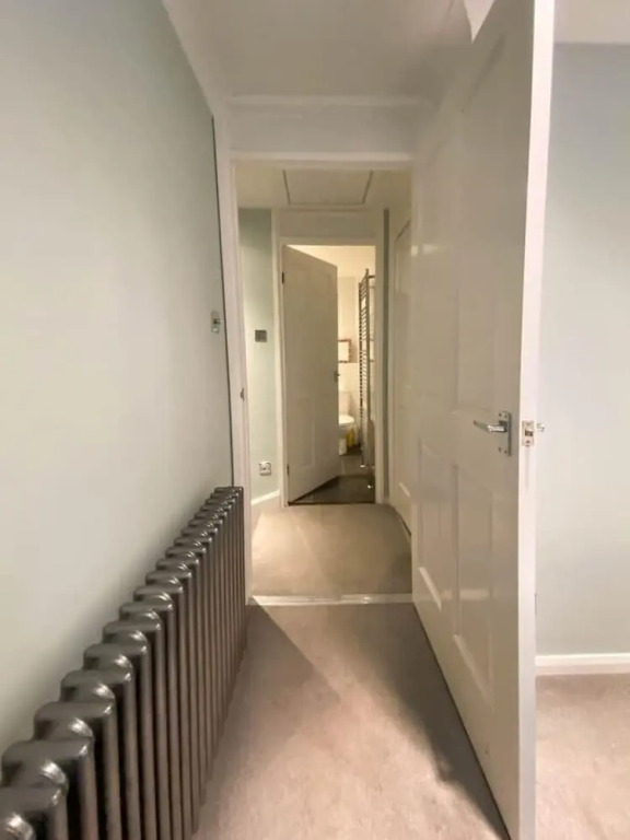 Peaceful City Living- 2 Bedroom House in Haymarket