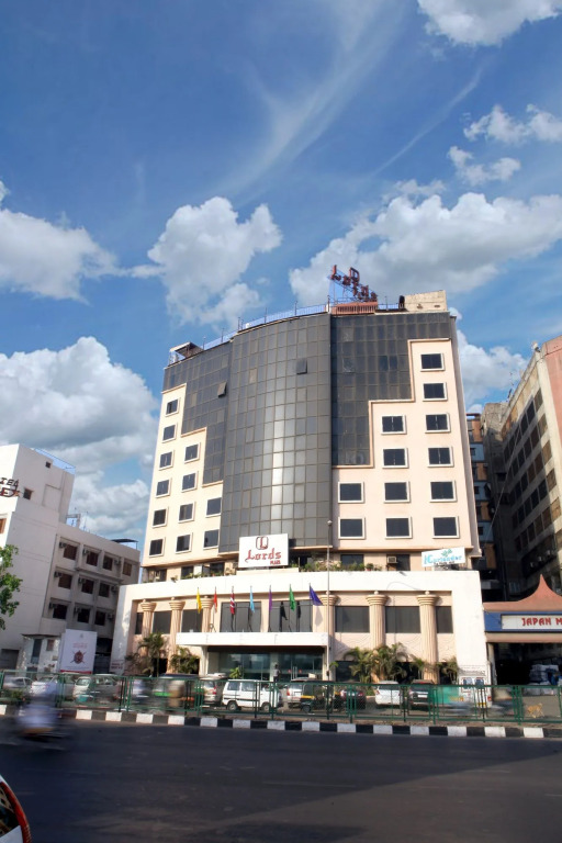 Lords Plaza, Surat