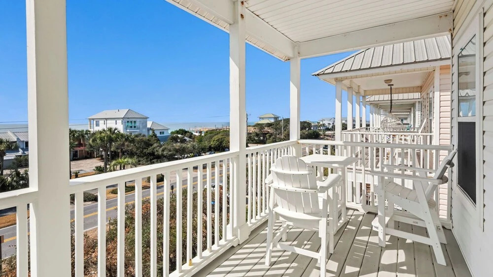 4BR Pet-friendly Retreat on 30a, Steps From Beach & Pool